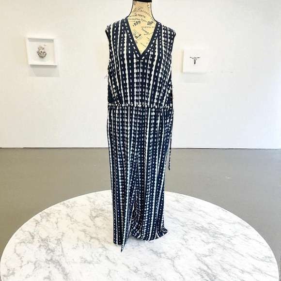 Calvin Klein Printed Jumpsuit NWT - Picture 2 of 15